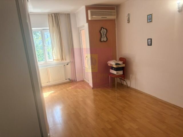 Apartament 3 camere Drumul Sarii- Casa De Casatorii sector 6.
