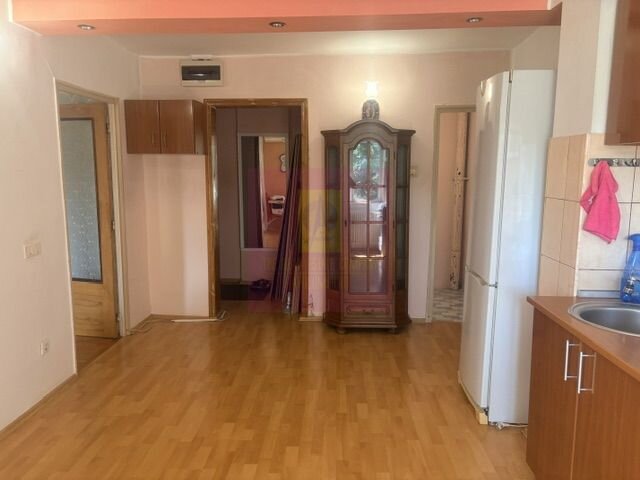 Apartament 3 camere Drumul Sarii- Casa De Casatorii sector 6.